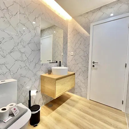 Apartman Modern With Pool By Homing